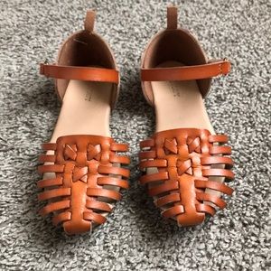 Toddler girls size 10 Old Navy Huaraches